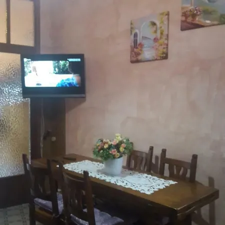 Casa Vacanza A Vakantiehuis *