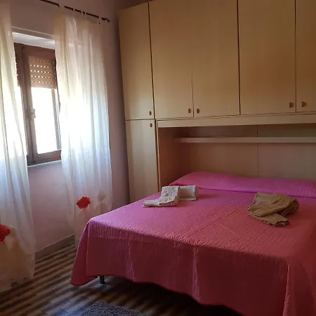 Casa Vacanza A Vakantiehuis *